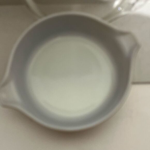 Pyrex Multicolor Early American Casserole Dish Ovenware with Clear Glass Lid - Picture 7 of 10